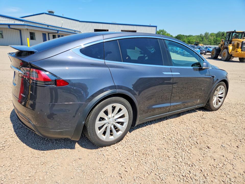Продажа на аукционе авто 2018 Tesla Model X, vin: 5YJXCDE23JF122300, номер лота: 59123916