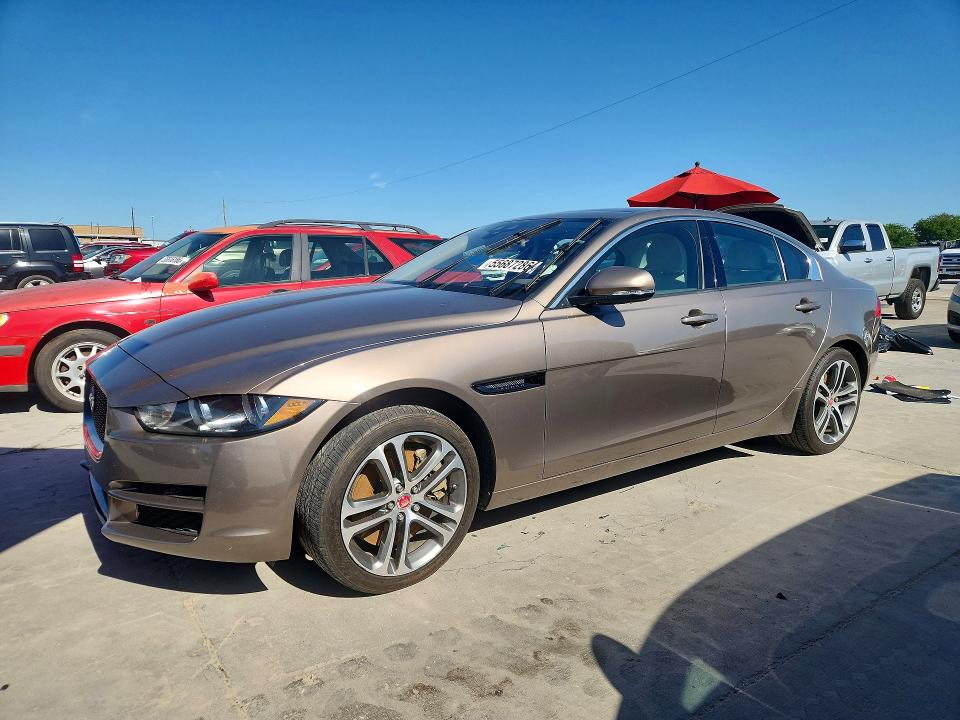 55687286 :رقم المزاد ، SAJAJ4BVXHA973363 vin ، 2017 Jaguar Xe مزاد بيع