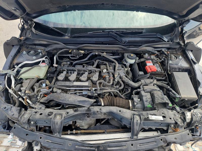 58468356 :رقم المزاد ، JHMFC1F33JX023871 vin ، 2018 Honda Civic مزاد بيع