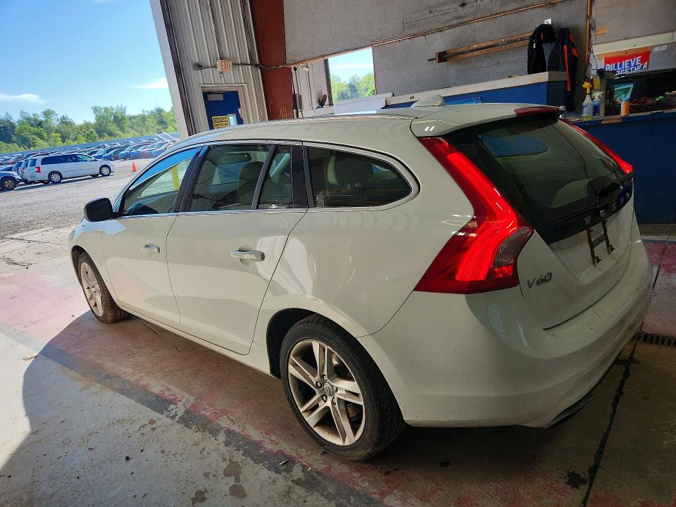 Продаж на аукціоні авто 2015 Volvo V60, vin: YV1612SC2F1206041, номер лоту: 58219336