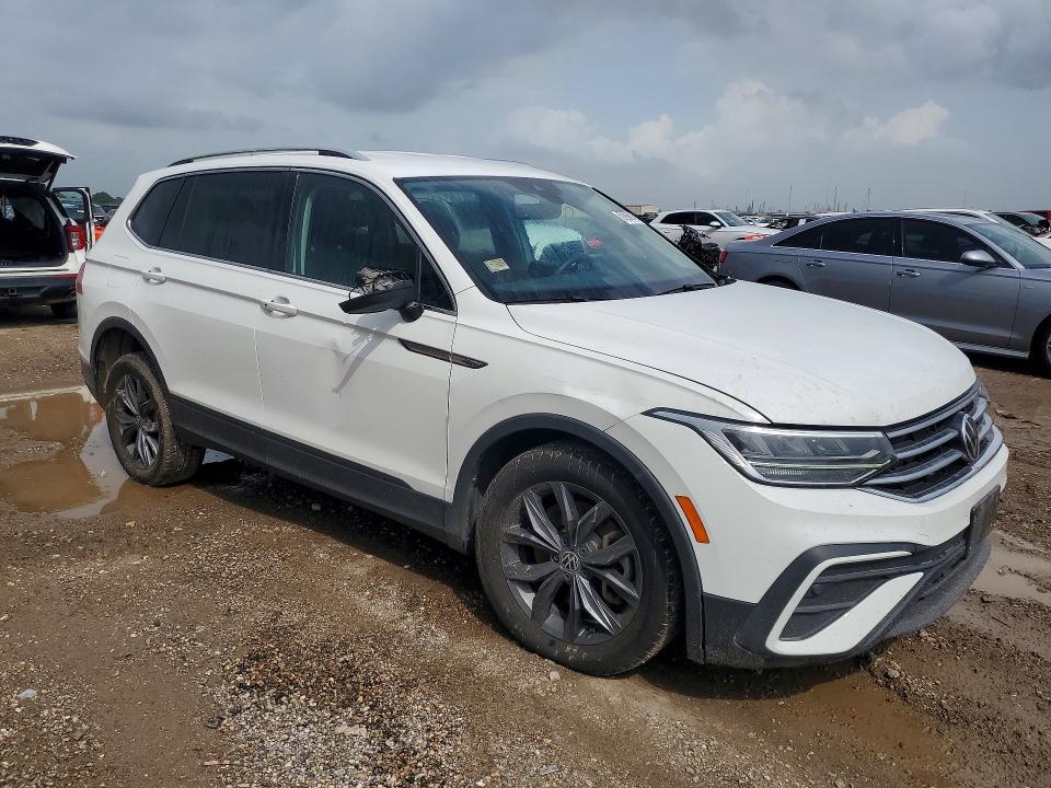 57968146 :رقم المزاد ، 3VV3B7AXXNM122687 vin ، 2022 Volkswagen Tiguan مزاد بيع