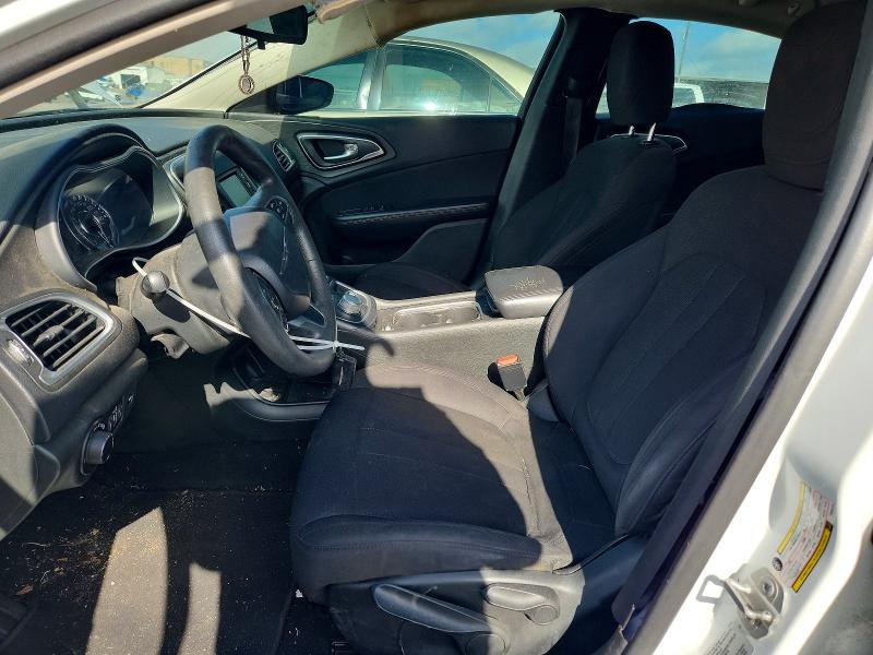 56791526 :رقم المزاد ، 1C3CCCAB8FN592124 vin ، 2015 Chrysler 200 مزاد بيع