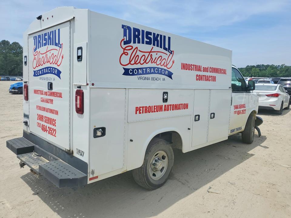 55607586 :رقم المزاد ، 1GB0GRF7XP1103973 vin ، 2023 Chevrolet Express G3500 مزاد بيع
