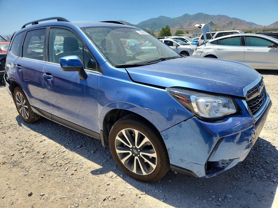 56399946 :رقم المزاد ، JF2SJGEC8HH401747 vin ، 2017 Subaru Forester مزاد بيع
