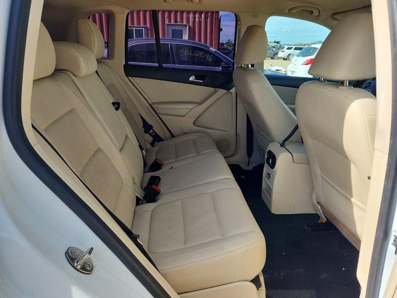 Продажа на аукционе авто 2016 Volkswagen Tiguan, vin: WVGBV7AX5GW609375, номер лота: 58220496