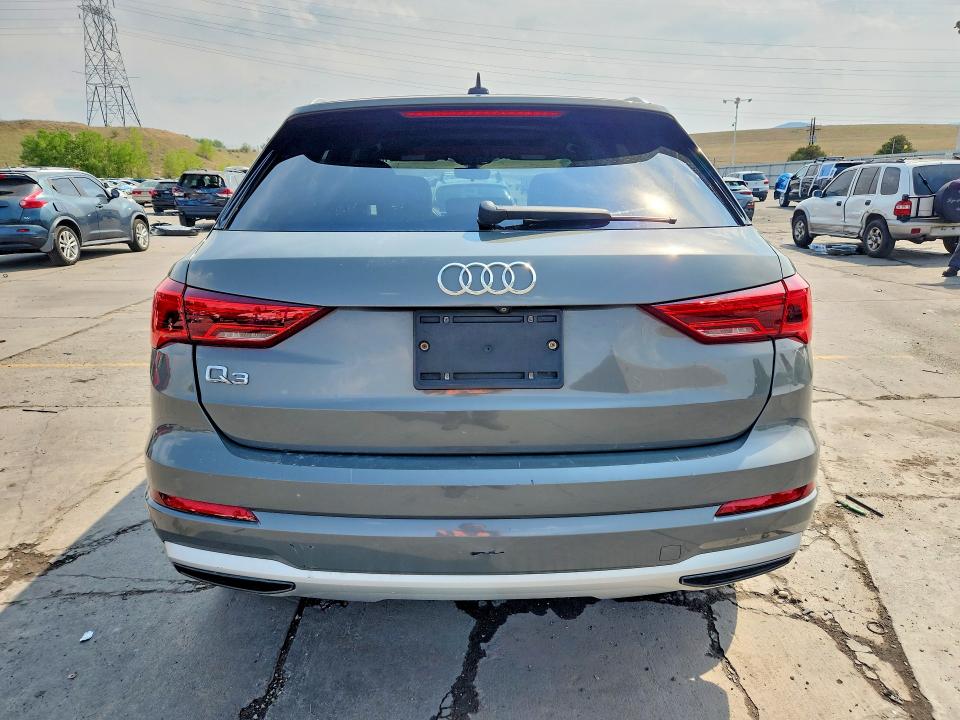 58382316 :رقم المزاد ، WA1AECF31L1053727 vin ، 2020 Audi Q3 مزاد بيع