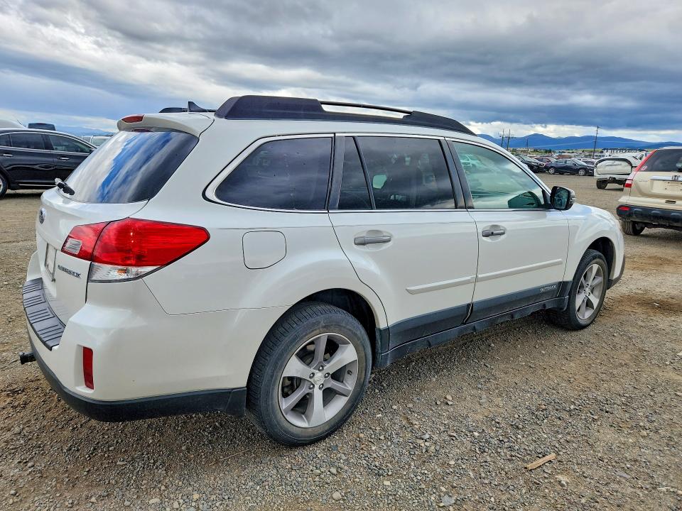 2013 Subaru Outback მანქანა იყიდება აუქციონზე, vin: 4S4BRCSC2D3317947, აუქციონის ნომერი: 56566356
