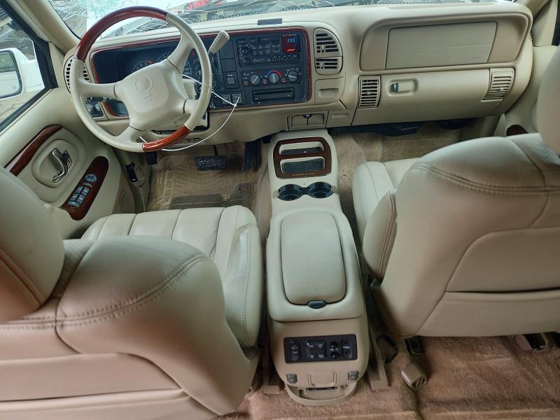 2000 Cadillac Escalade მანქანა იყიდება აუქციონზე, vin: 1GYEK13R2YR157420, აუქციონის ნომერი: 56164886
