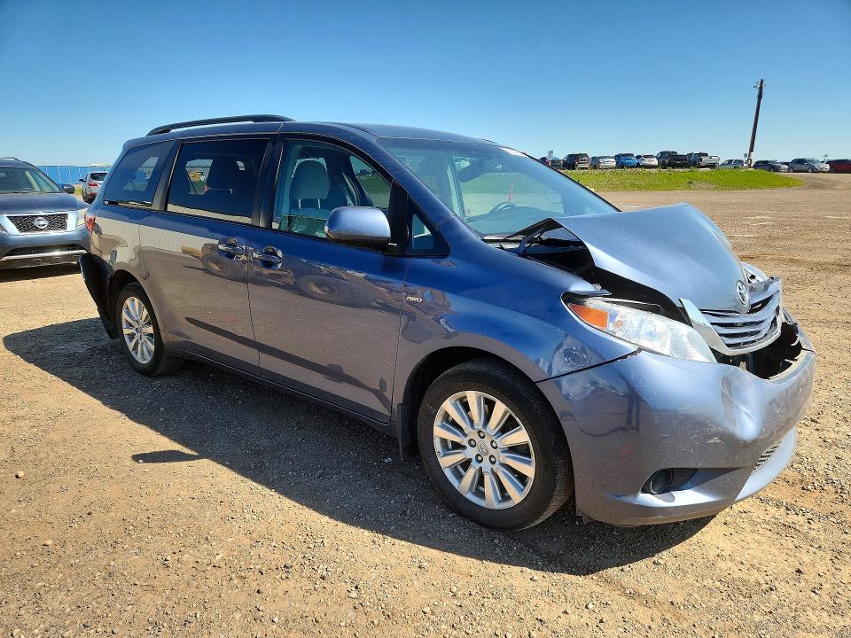 Продажа на аукционе авто 2017 Toyota Sienna, vin: 5TDJZ3DC4HS185274, номер лота: 58824956