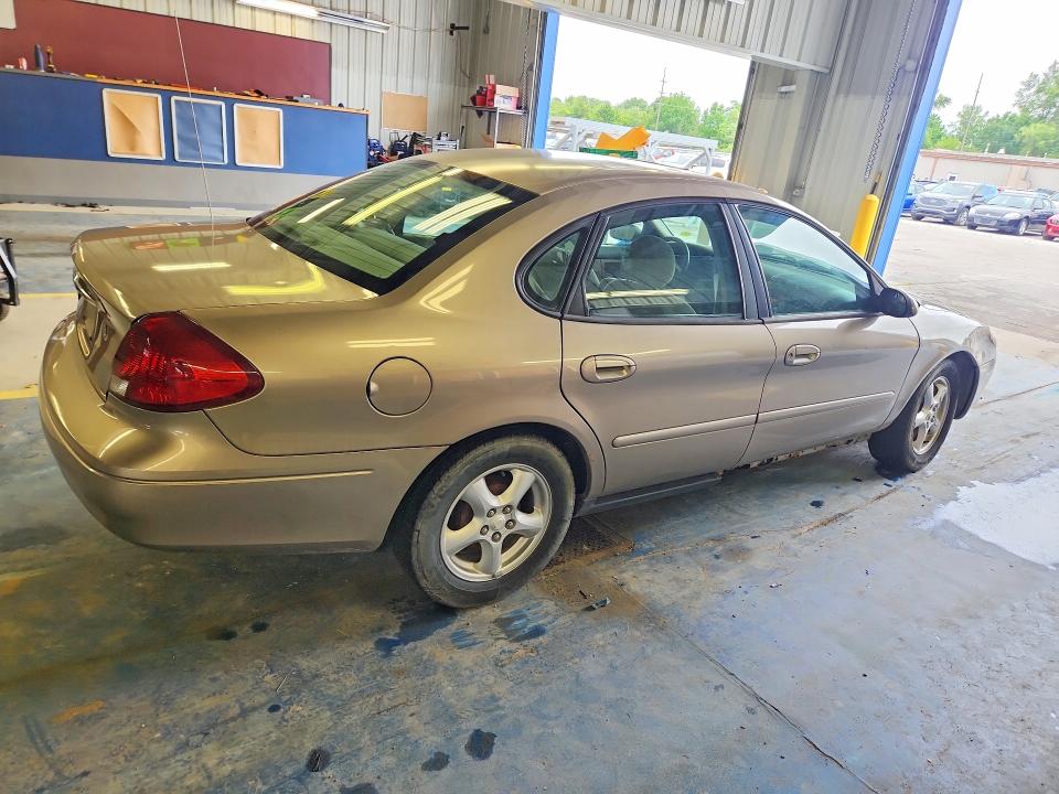 Продажа на аукционе авто 2002 Ford Taurus, vin: 1FAFP55U82A146826, номер лота: 57680756