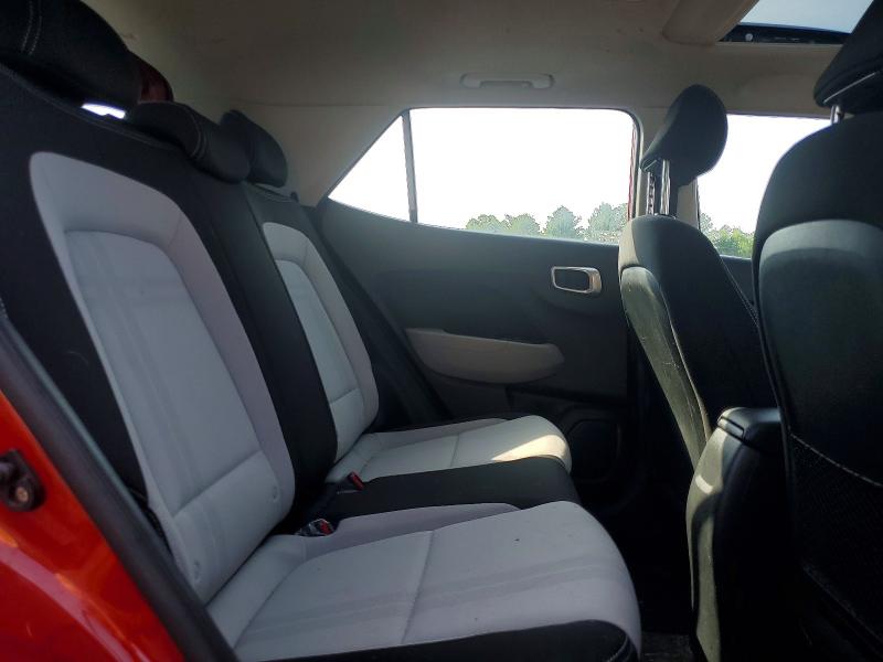55778126 :رقم المزاد ، KMHRC8A39NU186946 vin ، 2022 Hyundai Venue مزاد بيع