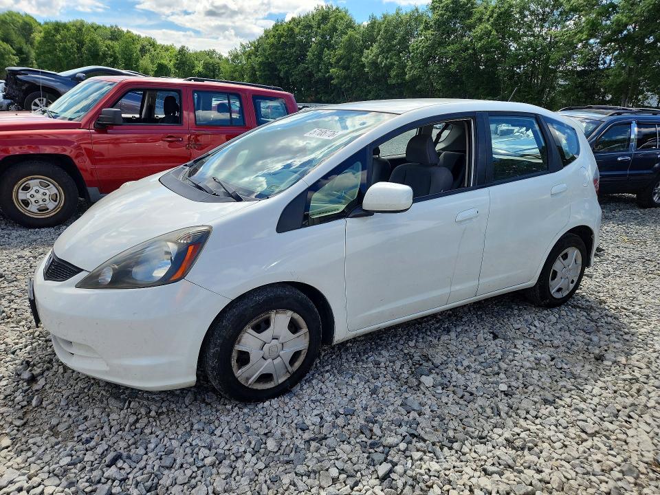 57185776 :رقم المزاد ، JHMGE8H32DC037017 vin ، 2013 Honda Fit مزاد بيع