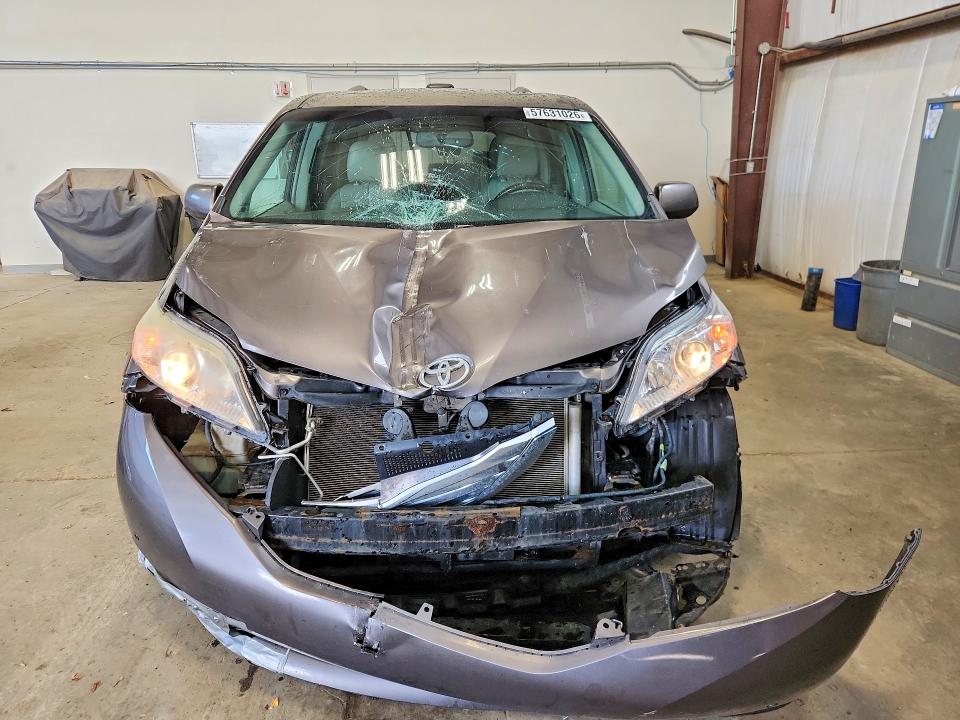 Продажа на аукционе авто 2011 Toyota Sienna, vin: 5TDDK3DC4BS006952, номер лота: 57631026