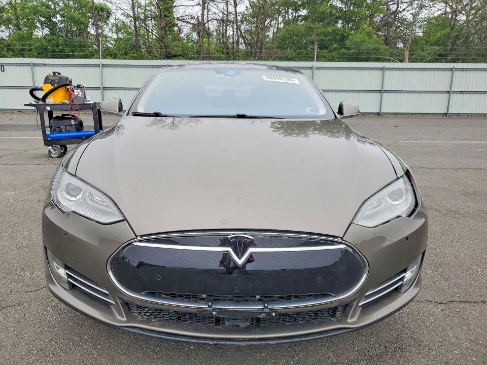 Продажа на аукционе авто 2015 Tesla Model S, vin: 5YJSA1H47FF097176, номер лота: 58096536