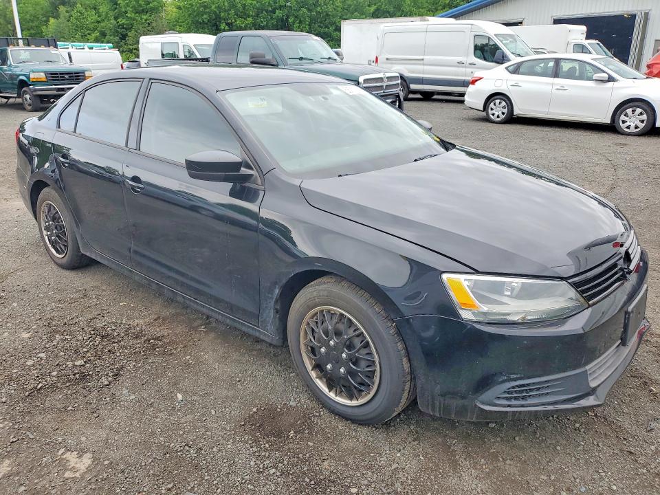 58711956 :رقم المزاد ، 3VW2K7AJ5EM417635 vin ، 2023 Volkswagen Jetta مزاد بيع