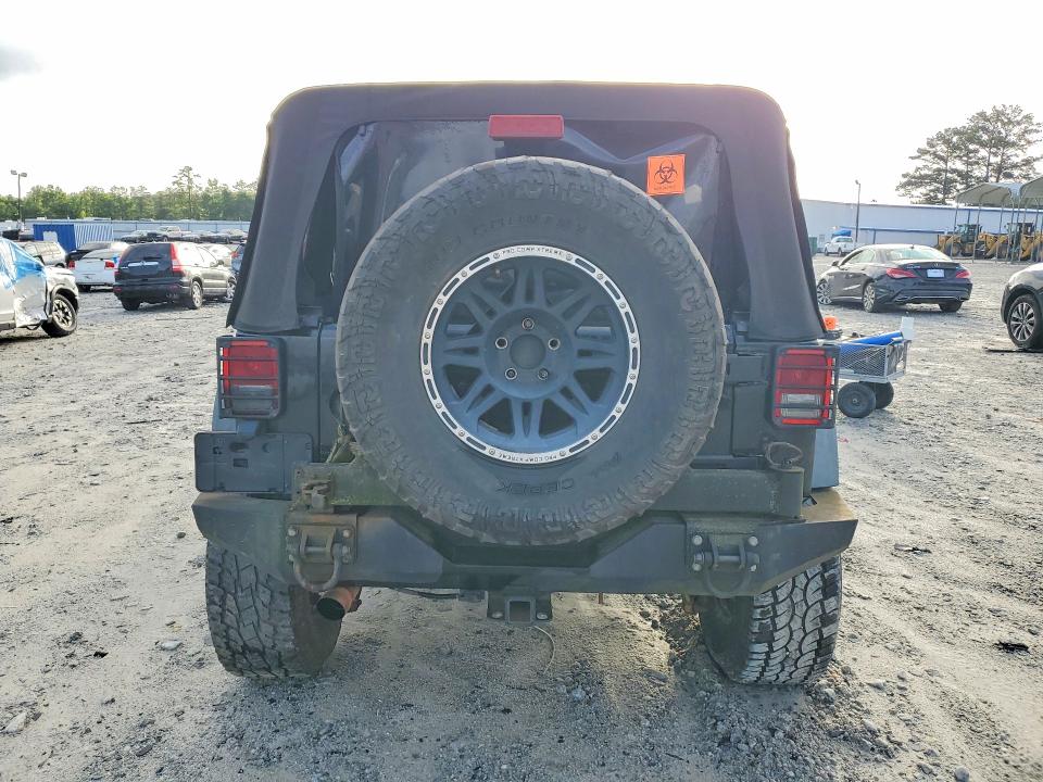 55691966 :رقم المزاد ، 1J4HA3H11BL500680 vin ، 2011 Jeep Wrangler Unlimited مزاد بيع