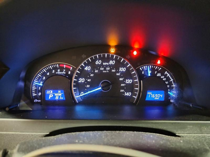 2015 Toyota Camry მანქანა იყიდება აუქციონზე, vin: 4T4BF1FK4FR505886, აუქციონის ნომერი: 58084286