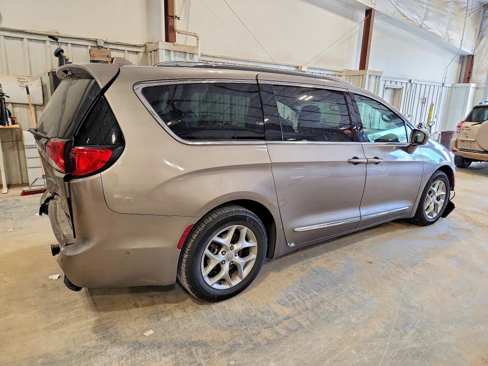 Продажа на аукционе авто 2017 Chrysler Pacifica, vin: 2C4RC1EG1HR669048, номер лота: 57547606