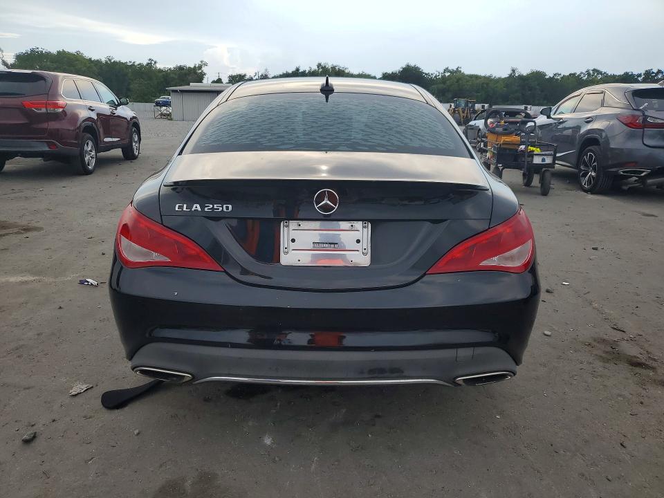 58101536 :رقم المزاد ، WDDSJ4EBXJN592718 vin ، 2018 Mercedes-benz Cla مزاد بيع