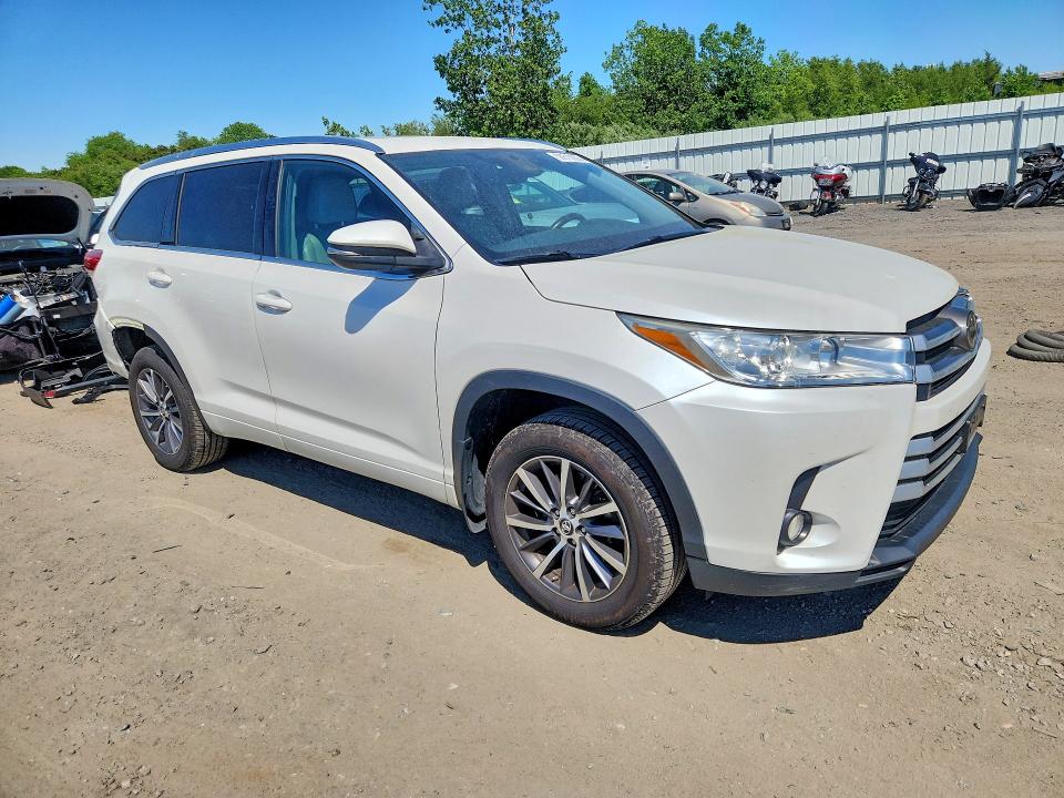 Aukcja sprzedaży 2018 Toyota Highlander, vin: 5TDJZRFH3JS906556, numer aukcji: 55613626