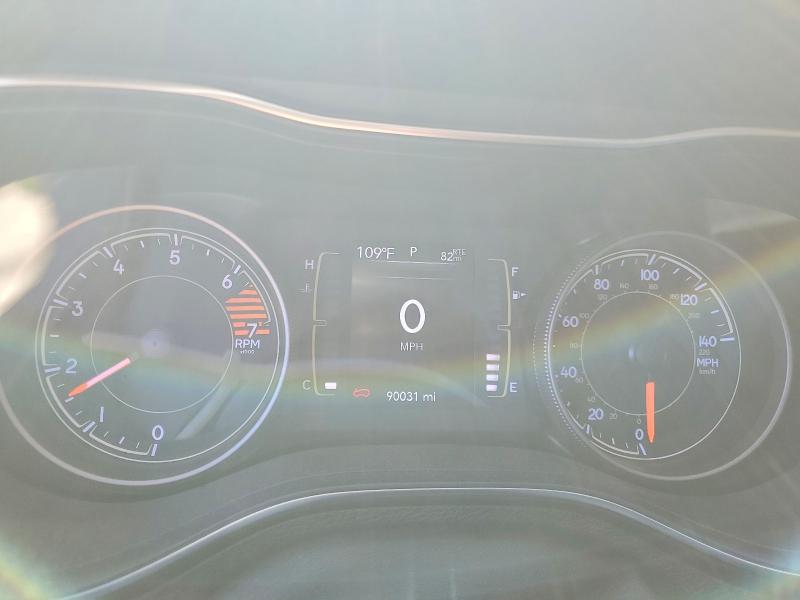 2019 Jeep Cherokee მანქანა იყიდება აუქციონზე, vin: 1C4PJLLB3KD454099, აუქციონის ნომერი: 58202126