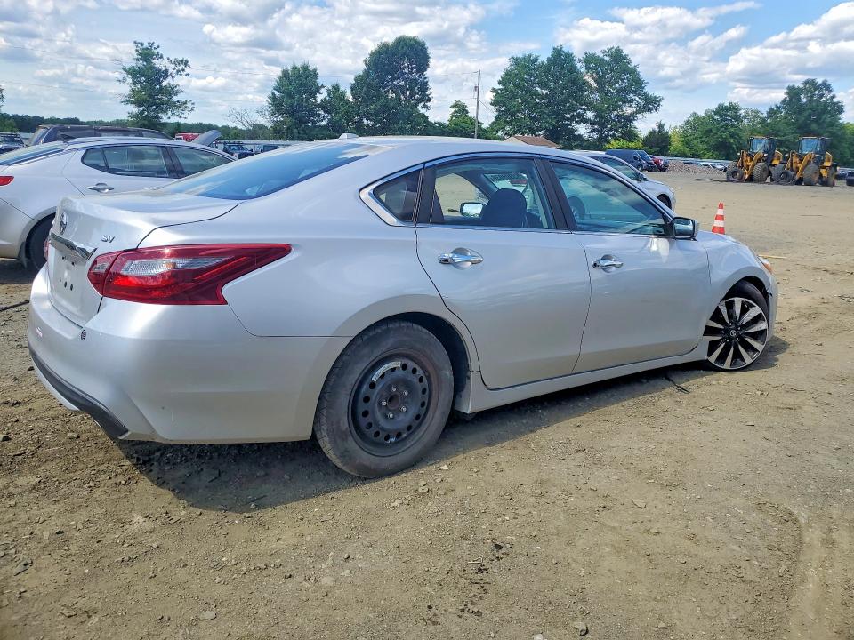 Продаж на аукціоні авто 2018 Nissan Altima, vin: 1N4AL3AP9JC248794, номер лоту: 55909036