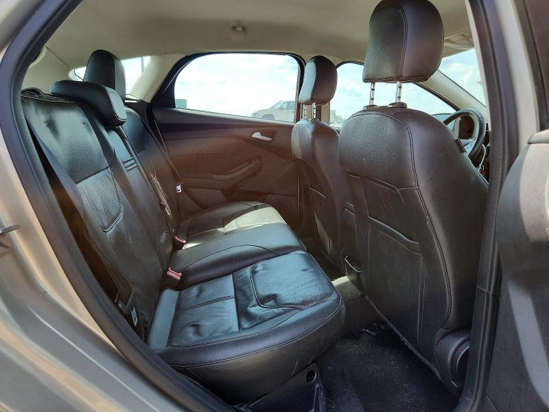 58777686 :رقم المزاد ، 1FADP3K21FL360565 vin ، 2015 Ford Focus مزاد بيع