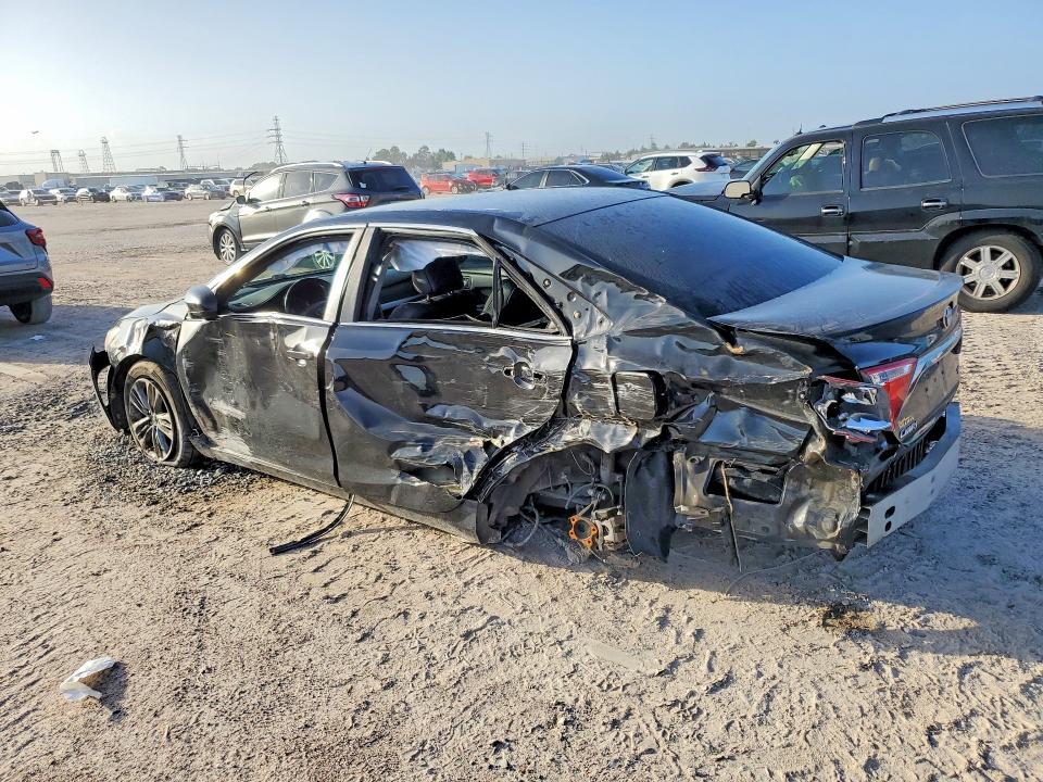 58477296 :رقم المزاد ، 4T1BF1FK1HU809447 vin ، 2017 Toyota Camry مزاد بيع