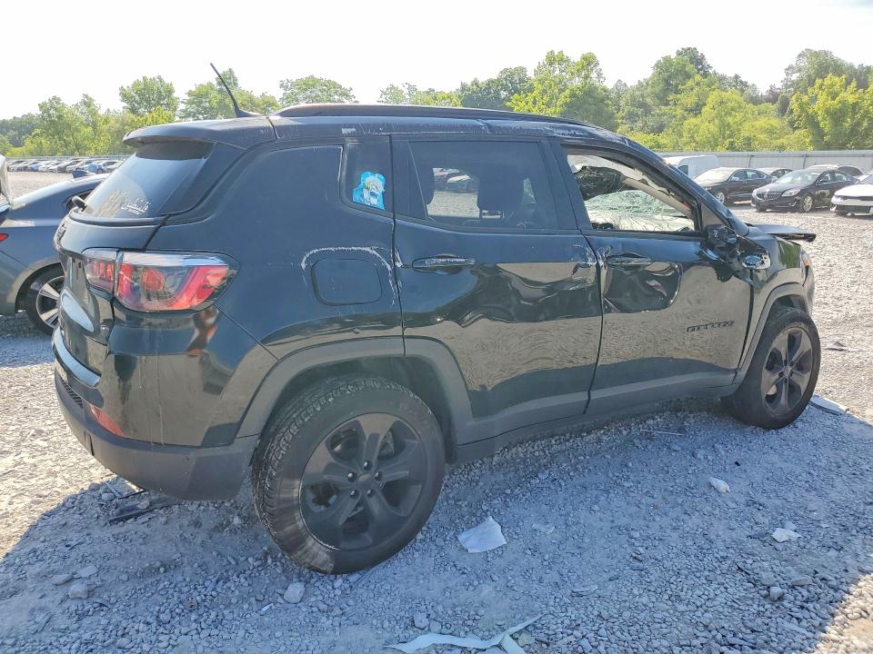 56176356 :رقم المزاد ، 3C4NJDBB6JT325359 vin ، 2018 Jeep Compass مزاد بيع