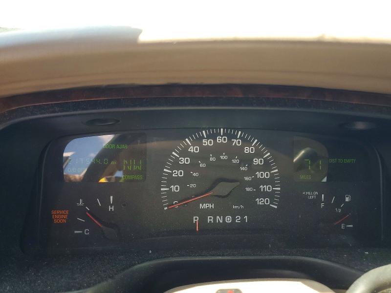 Aukcja sprzedaży 2002 Lincoln Town Car, vin: 1LNHM81W42Y618673, numer aukcji: 55786066