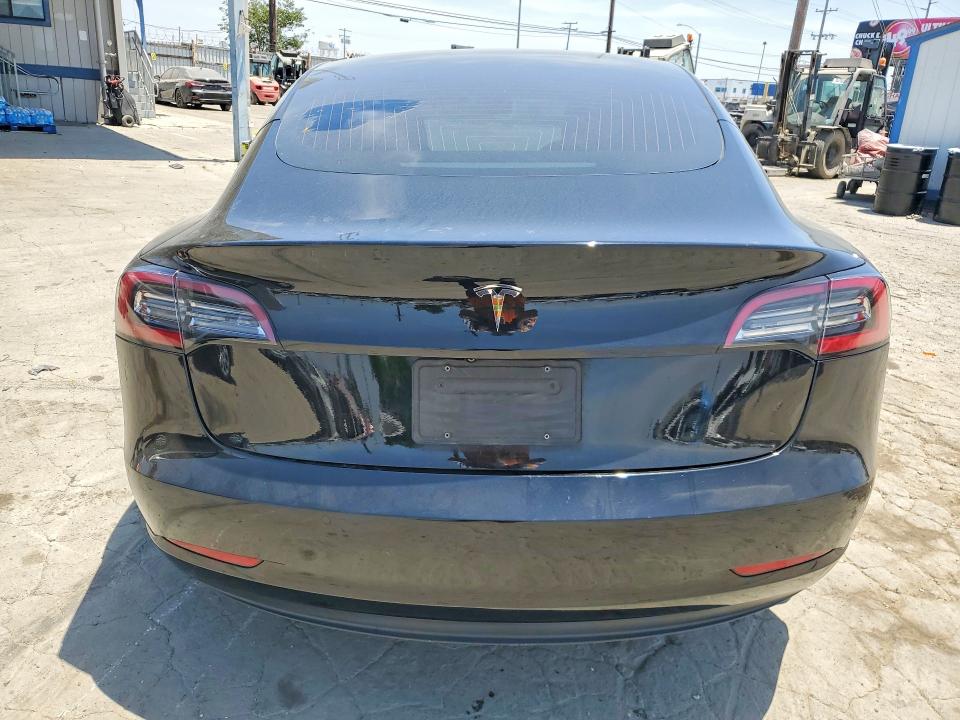56107406 :رقم المزاد ، 5YJ3E1EAXLF645489 vin ، 2020 Tesla Model 3 مزاد بيع