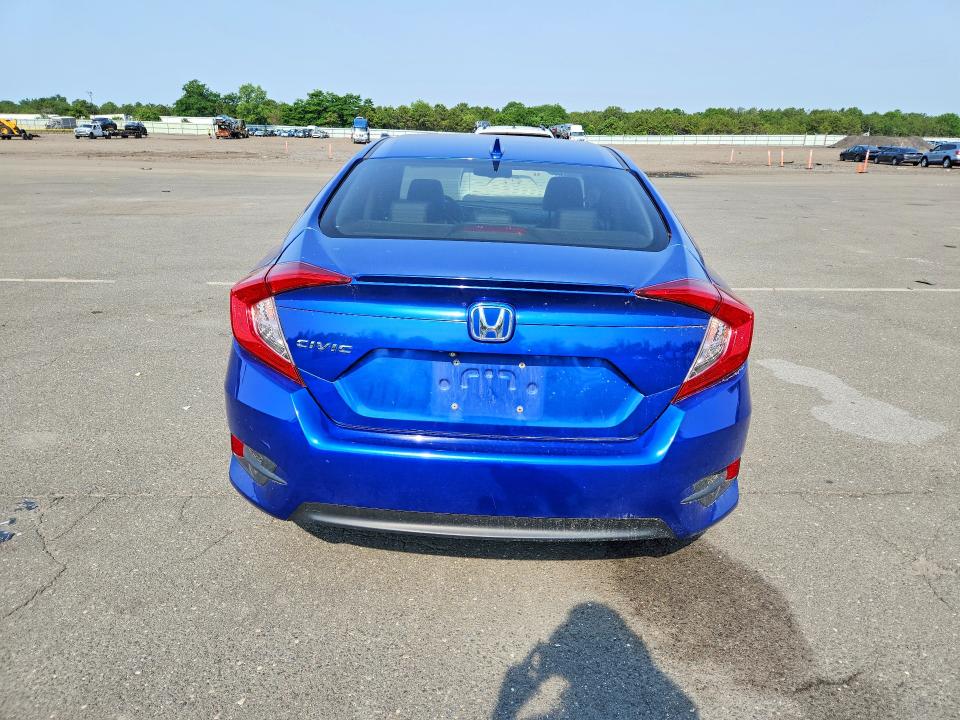 58965956 :رقم المزاد ، JHMFC1F72JX037733 vin ، 2018 Honda Civic مزاد بيع