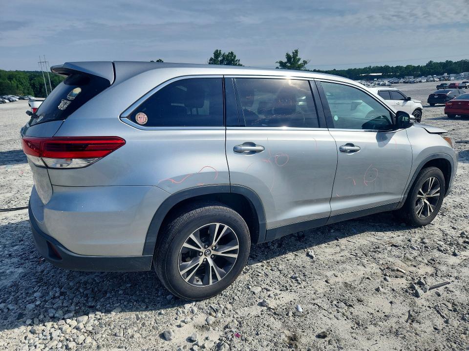 2019 Toyota Highlander მანქანა იყიდება აუქციონზე, vin: 5TDZZRFH5KS325810, აუქციონის ნომერი: 55209036