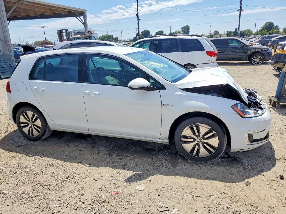 58638756 :رقم المزاد ، WVWKP7AU2GW915390 vin ، 2016 Volkswagen E-golf مزاد بيع