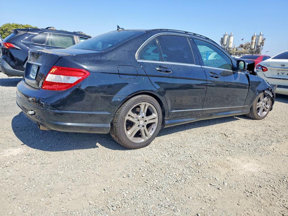 55971576 :رقم المزاد ، WDDGF54X78F047395 vin ، 2008 Mercedes-benz C مزاد بيع