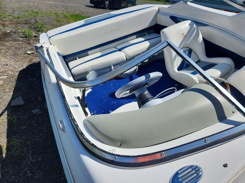2000 Glastron Boat მანქანა იყიდება აუქციონზე, vin: GLA19754H900, აუქციონის ნომერი: 53907846