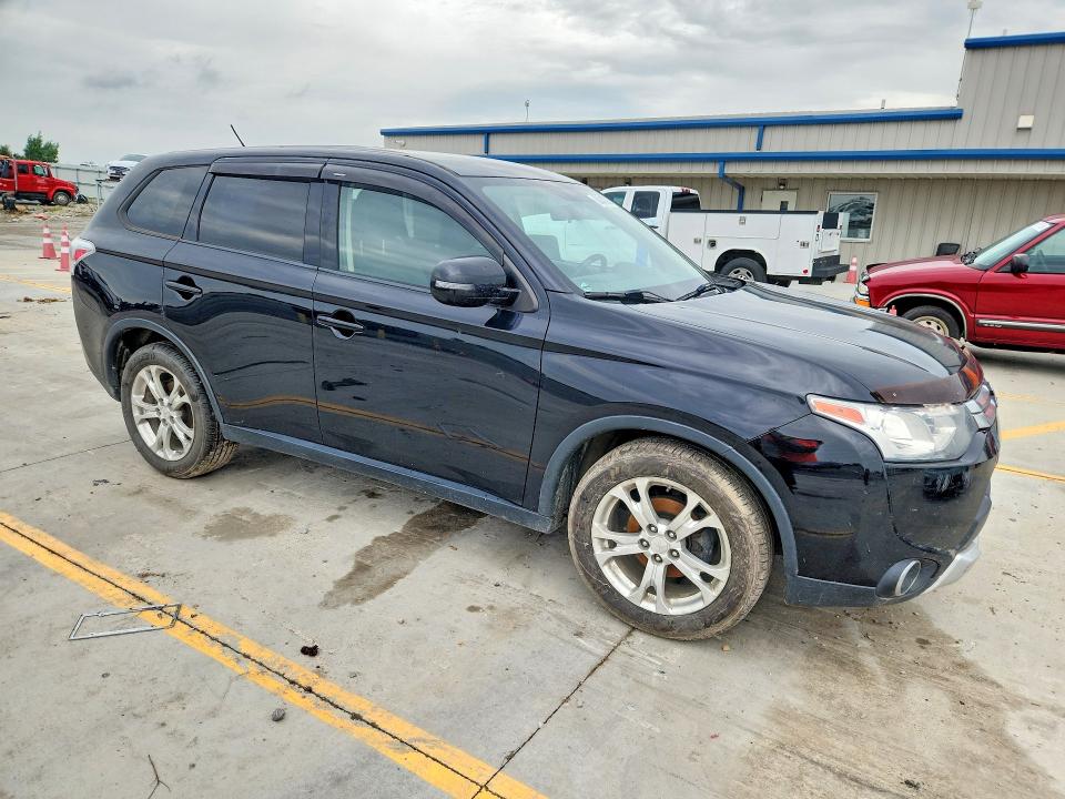 2015 Mitsubishi Outlander მანქანა იყიდება აუქციონზე, vin: JA4AZ3A32FZ005400, აუქციონის ნომერი: 58043396