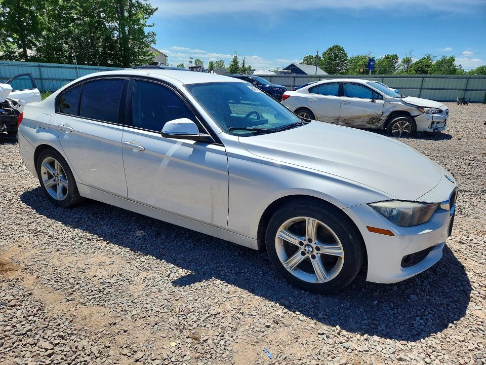2015 Bmw 320 მანქანა იყიდება აუქციონზე, vin: WBA3B1C50FP831533, აუქციონის ნომერი: 56481696