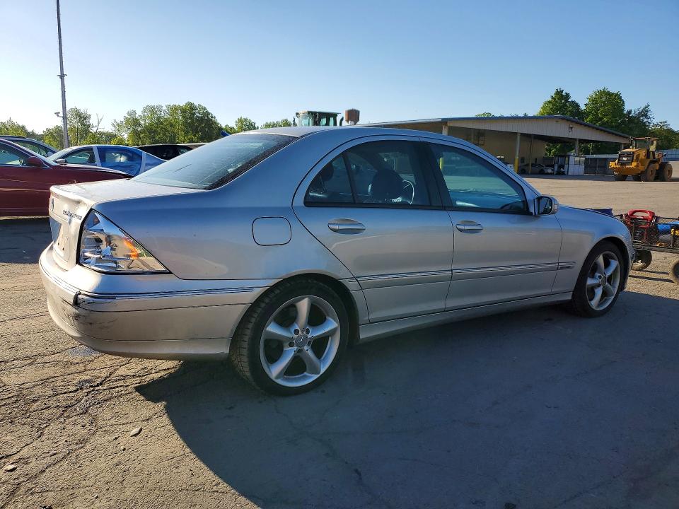2004 Mercedes-benz C მანქანა იყიდება აუქციონზე, vin: WDBRF40J74F523961, აუქციონის ნომერი: 55415616