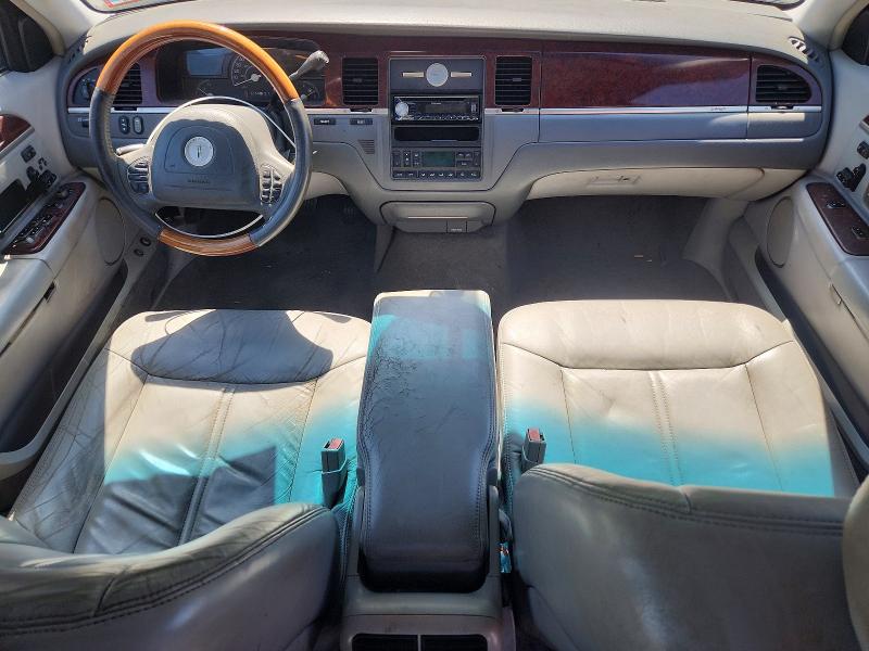 55850236 :رقم المزاد ، 1LNHM83W94Y616241 vin ، 2004 Lincoln Town Car مزاد بيع