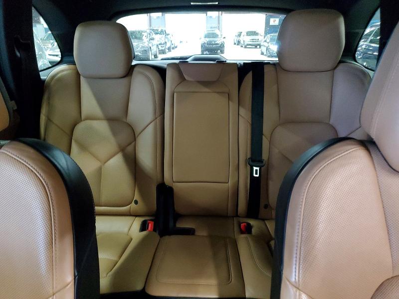58078006 :رقم المزاد ، WP1AB2A22FLA57445 vin ، 2015 Porsche Cayenne مزاد بيع