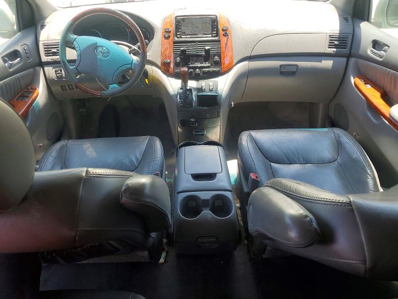 58157416 :رقم المزاد ، 5TDBK22C38S015770 vin ، 2008 Toyota Sienna مزاد بيع