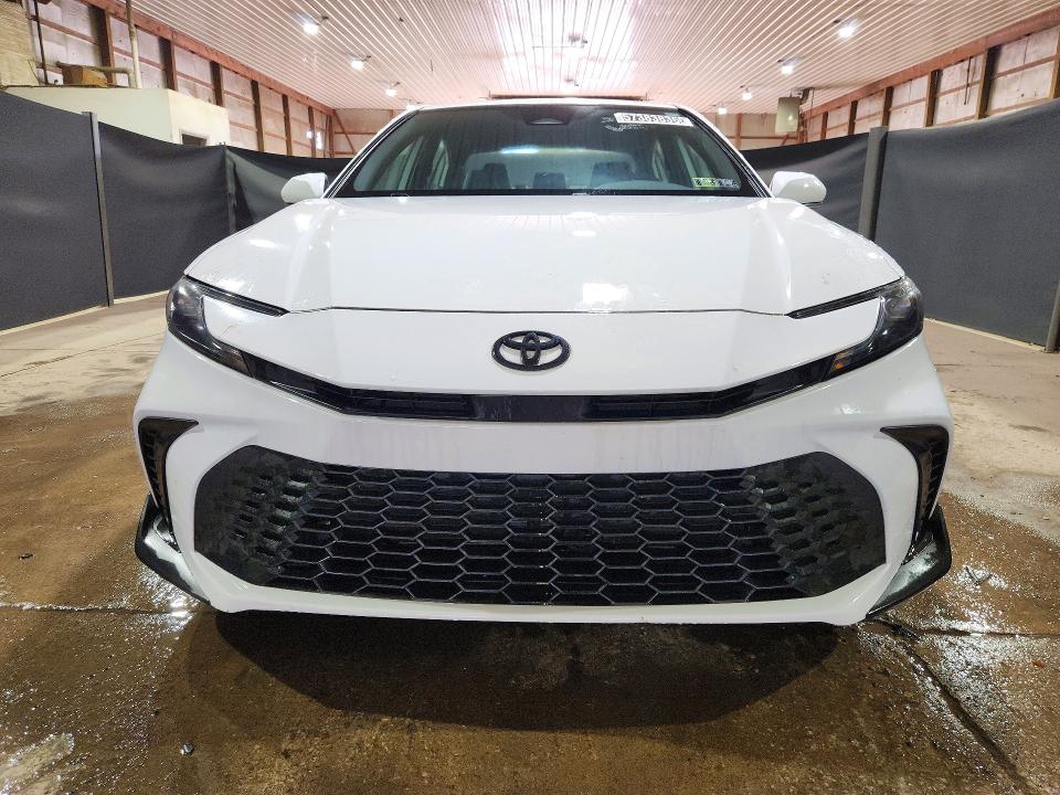 Продаж на аукціоні авто 2025 Toyota Camry, vin: 4T1DAACK8SU640577, номер лоту: 57383836