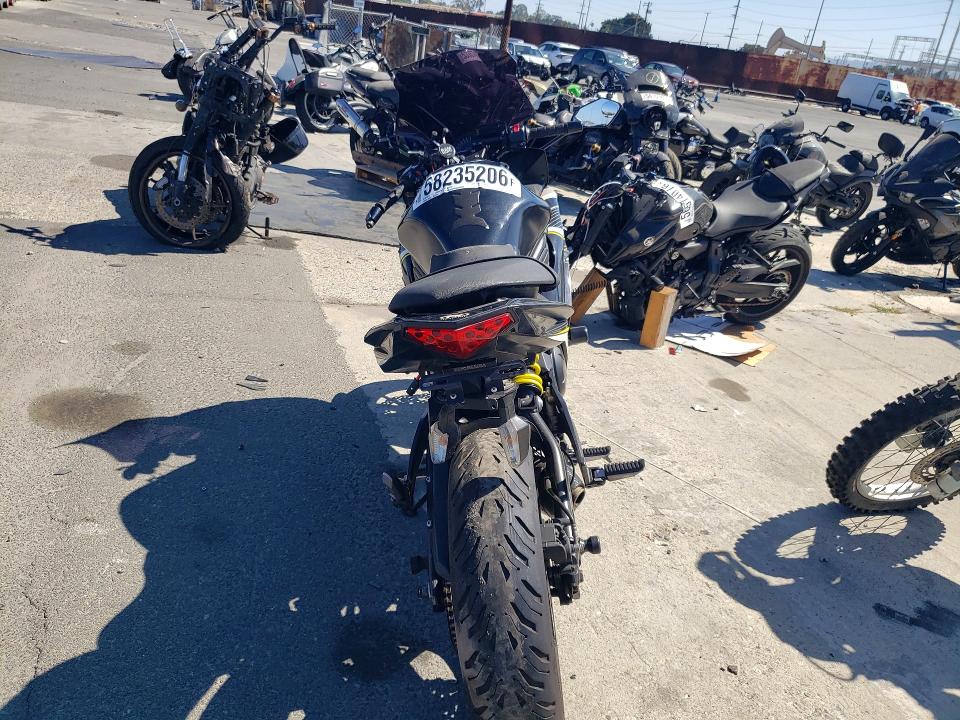 58235206 :رقم المزاد ، JKAEXEF14DDA03977 vin ، 2013 Kawasaki Ex650 مزاد بيع