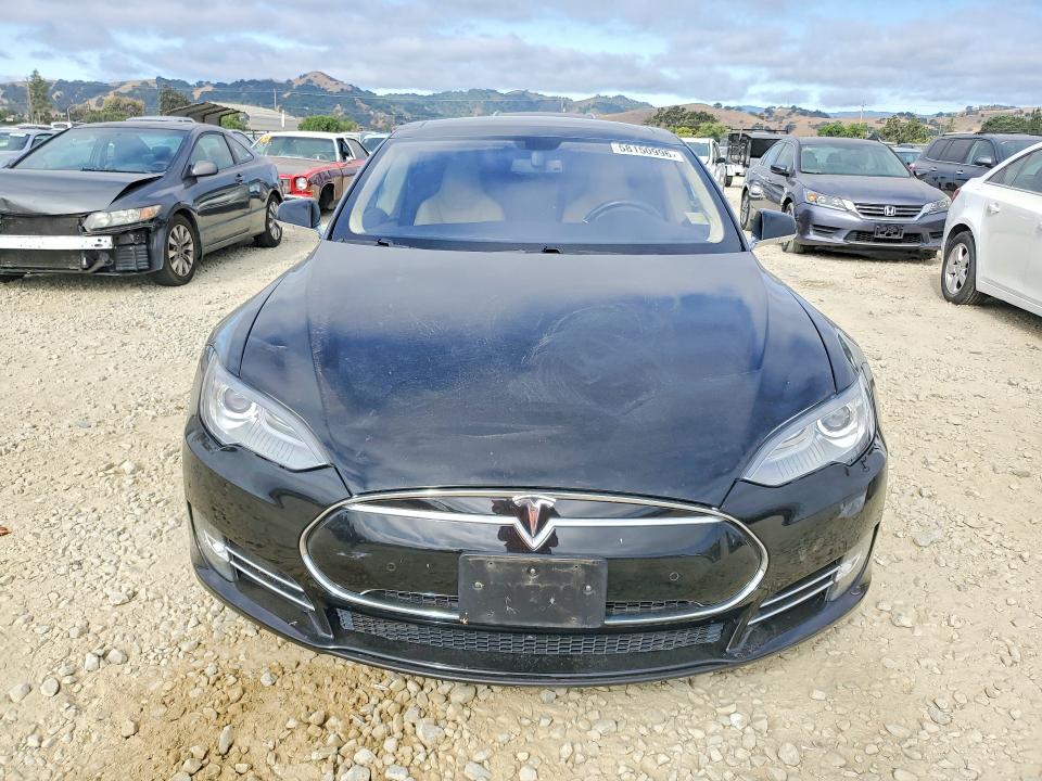 58150996 :رقم المزاد ، 5YJSA1H19EFP35397 vin ، 2014 Tesla Model S مزاد بيع