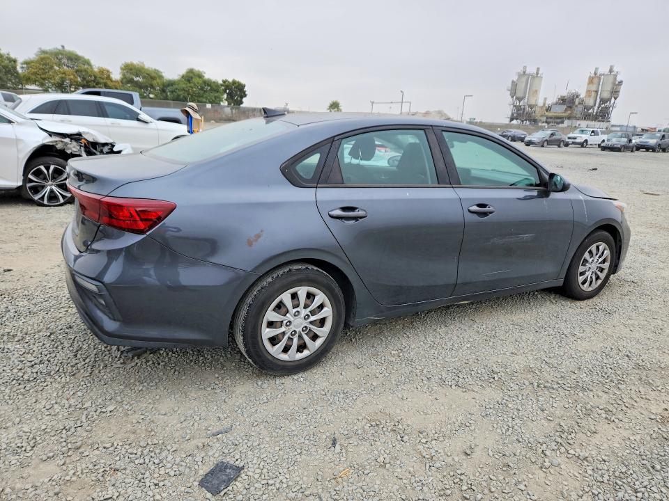 56290916 :رقم المزاد ، 3KPF24AD8ME356447 vin ، 2021 Kia Forte مزاد بيع