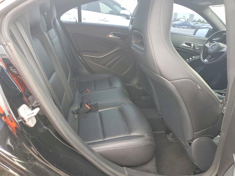 58101536 :رقم المزاد ، WDDSJ4EBXJN592718 vin ، 2018 Mercedes-benz Cla مزاد بيع