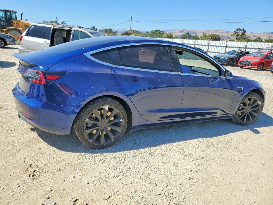 Продажа на аукционе авто 2018 Tesla Model 3, vin: 5YJ3E1EA0JF076522, номер лота: 57001906