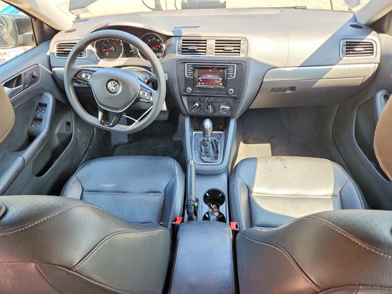 59248736 :رقم المزاد ، 3VWDB7AJ5JM238207 vin ، 2018 Volkswagen Jetta مزاد بيع