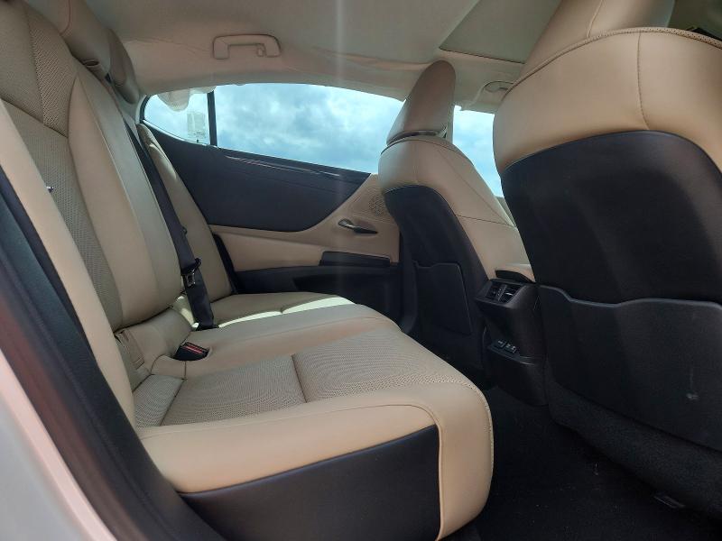 56535706 :رقم المزاد ، 58ADZ1B19LU053333 vin ، 2020 Lexus Es مزاد بيع